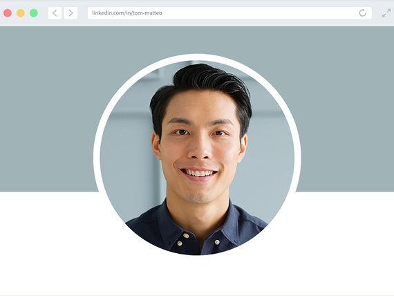 LinkedIn Profilbild eines jungen Mannes.