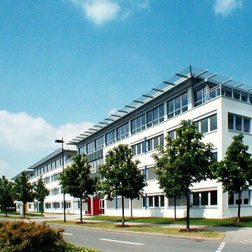 Gebäude, in dem sich die Räumlichkeiten der WBS Training befinden.