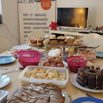 Weihnachtsfrühstück 2025