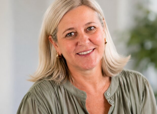 Porträt von Claudia Adrian, Autorin für WBS TRAINING